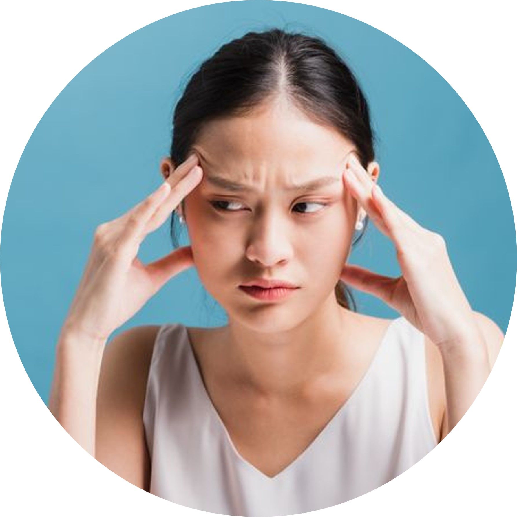 頭髮不明顯稀疏的人士