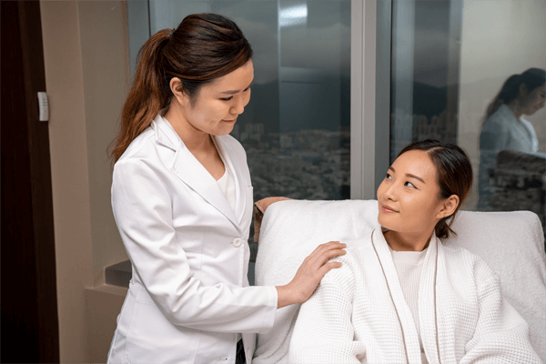 進行 B6 升級豐胸療程