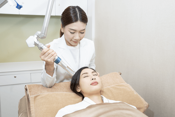 進行暗瘡分手療程